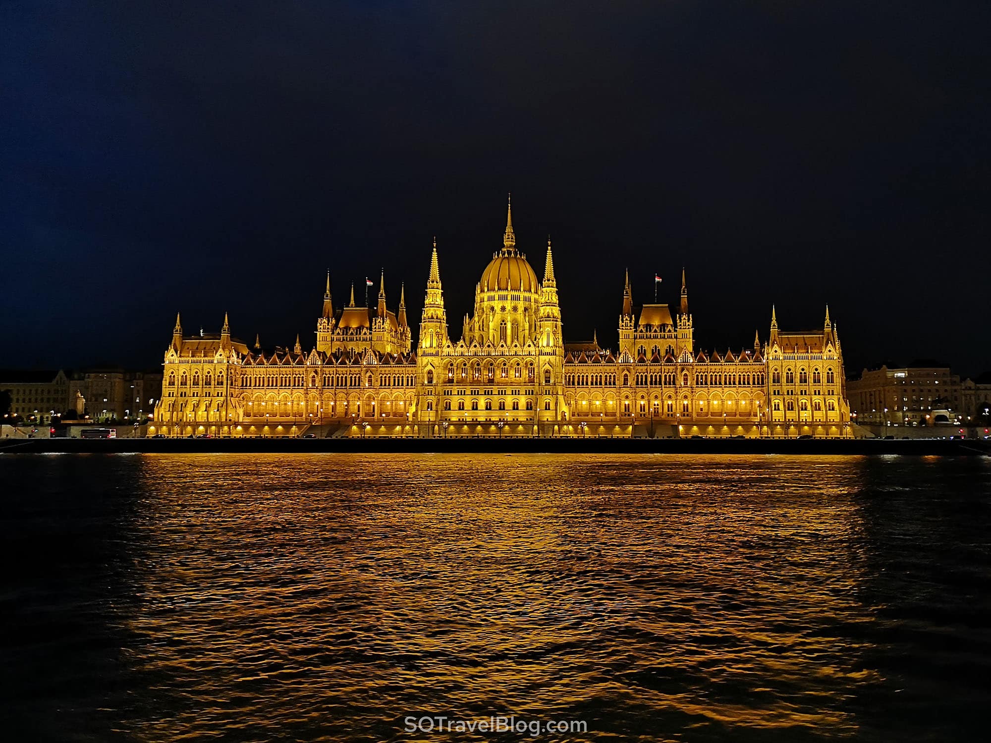 אטרקציות בבודפשט - בניין הפרלמנט