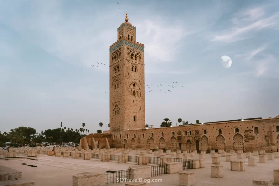 מרקש העיר האדומה - מסגד כותוביה